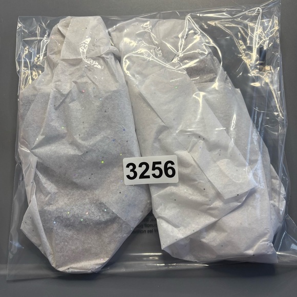 Tahari Sandal 7.5 M - Picture 11 of 11